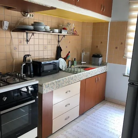 Kaleici Muhtesem Konum Genis Balkonlu Mutfakli